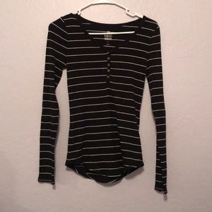 Black long sleeve fitted shirt